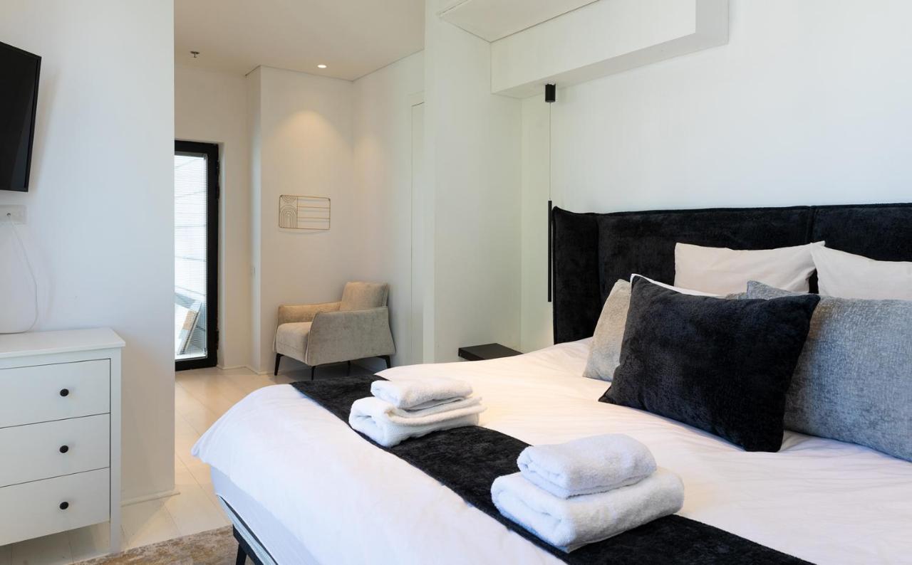 Апартаменты Yalarent Sea-Breeze Penthouse With Jacuzzi Бат-Ям Экстерьер фото