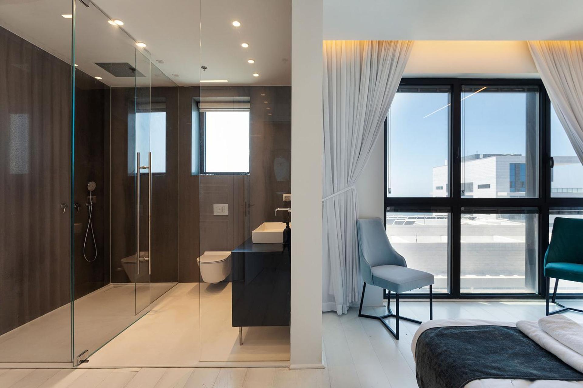 Апартаменты Yalarent Sea-Breeze Penthouse With Jacuzzi Бат-Ям Экстерьер фото