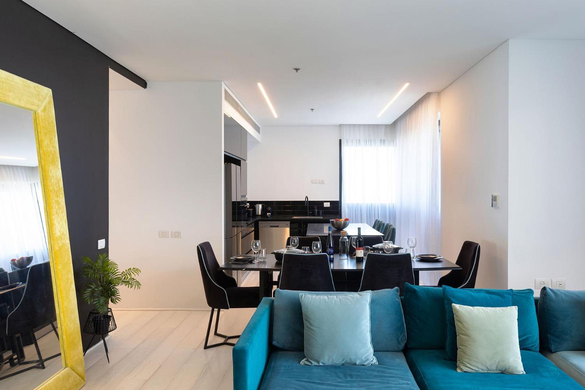 Апартаменты Yalarent Sea-Breeze Penthouse With Jacuzzi Бат-Ям Экстерьер фото