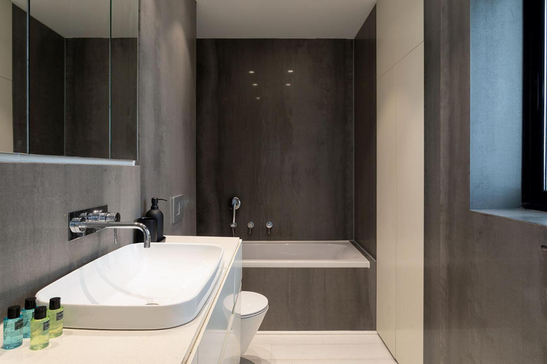 Апартаменты Yalarent Sea-Breeze Penthouse With Jacuzzi Бат-Ям Экстерьер фото